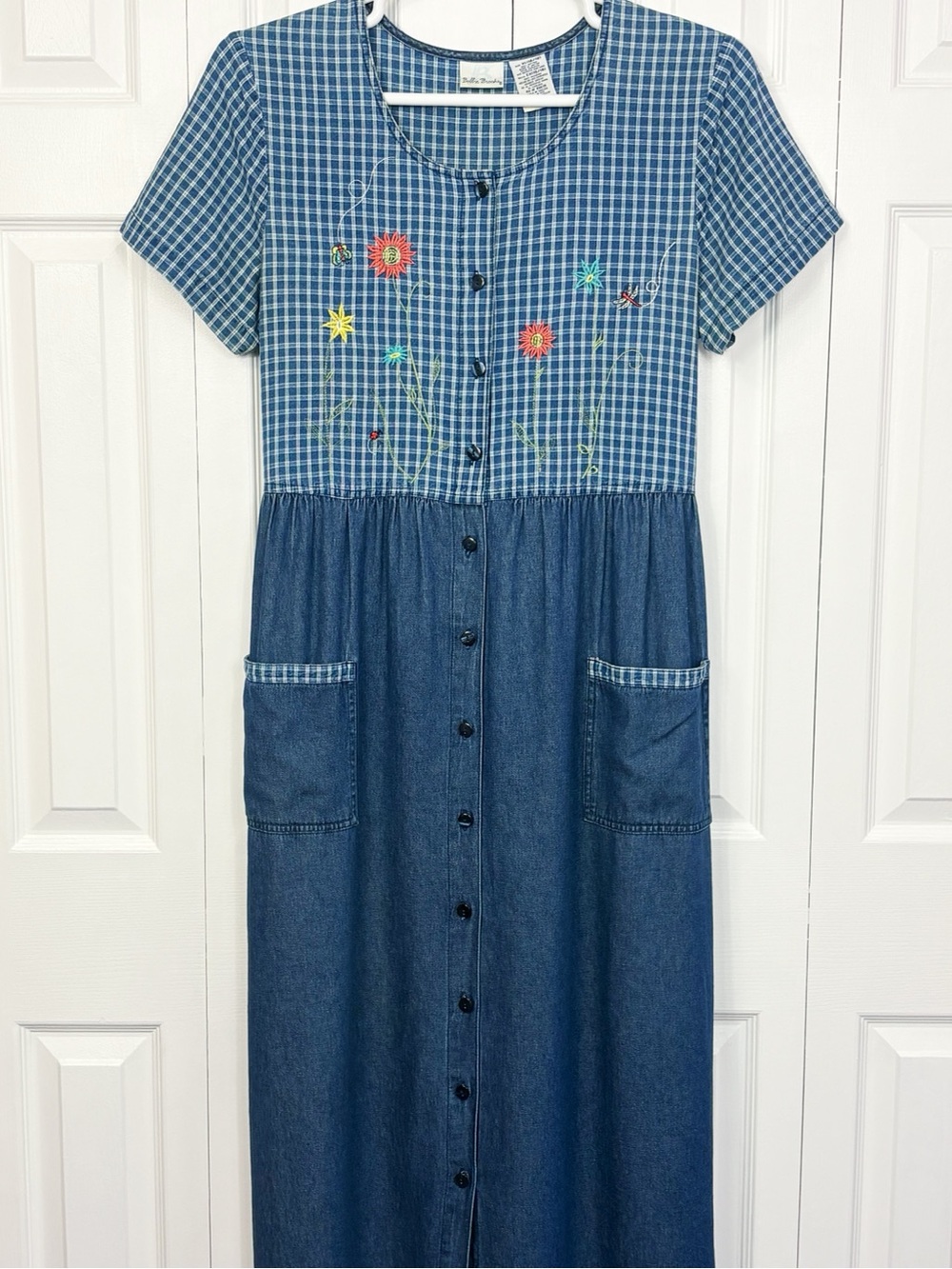 Vintage Bobbie Brooks Blue Denim Jean Floral Embroidered Button Down Dress XL